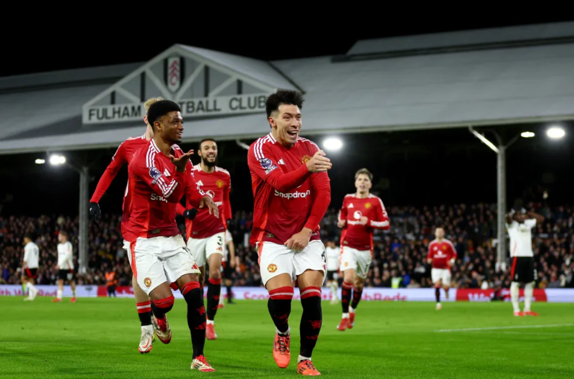 Manchester United earn eight straight wins at Fulham